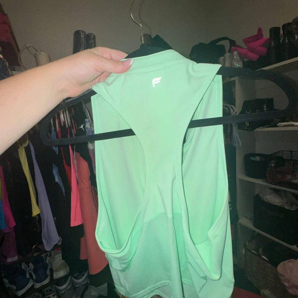 Fabletics Crop Top - Picture 2 of 2
